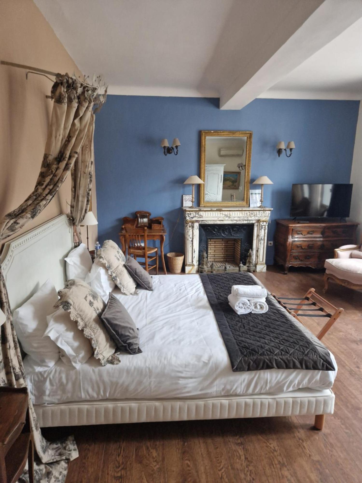 Готель La Bastide Du Bois Breant Maubec  Екстер'єр фото